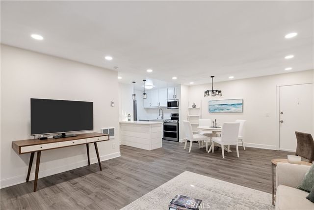 802 Camino Real 105, Redondo Beach, CA 90277