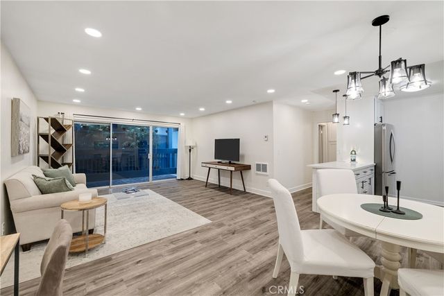 802 Camino Real 105, Redondo Beach, CA 90277