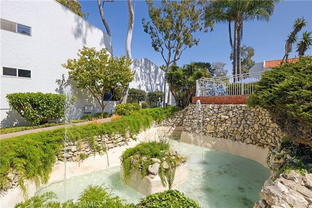 802 Camino Real 105, Redondo Beach, CA 90277