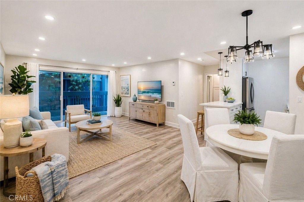 802 Camino Real 105, Redondo Beach, CA 90277