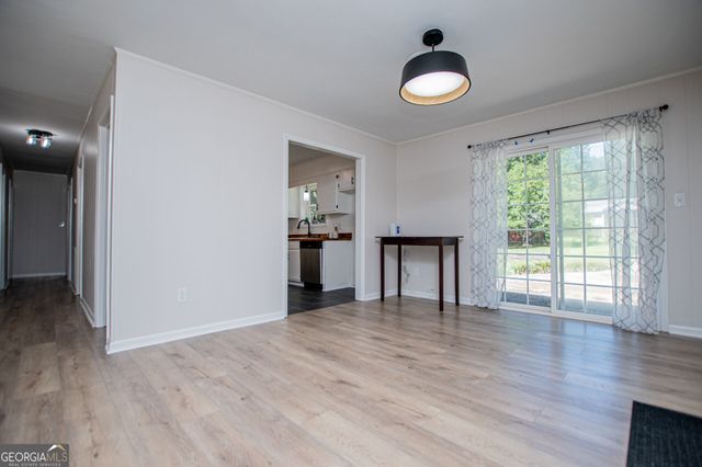 95 E Barbara Lane, Carrollton, GA 30117