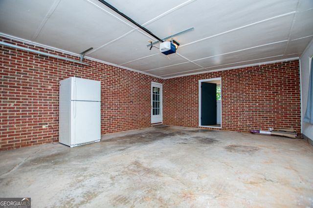 95 E Barbara Lane, Carrollton, GA 30117