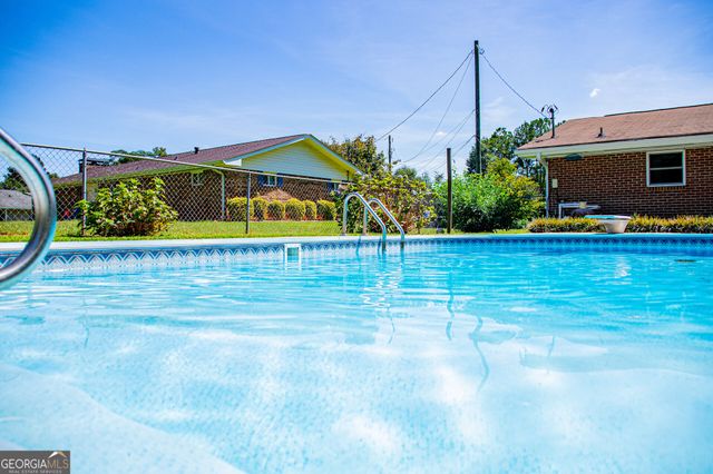 95 E Barbara Lane, Carrollton, GA 30117