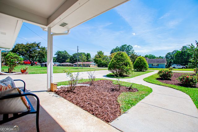 95 E Barbara Lane, Carrollton, GA 30117