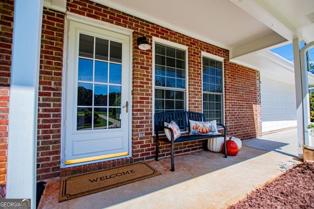 95 E Barbara Lane, Carrollton, GA 30117