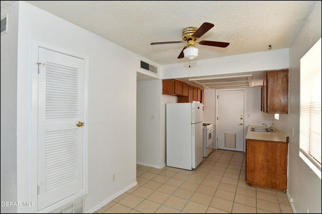 8933 Kenneth Street B, El Paso, TX 79904