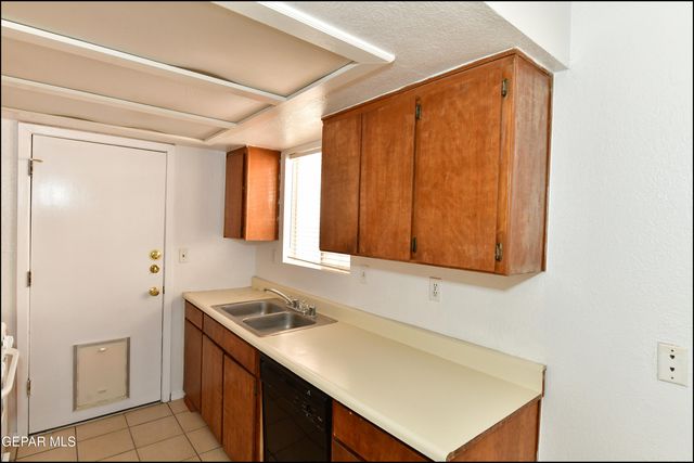 8933 Kenneth Street B, El Paso, TX 79904