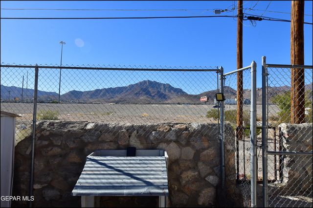 8933 Kenneth Street B, El Paso, TX 79904