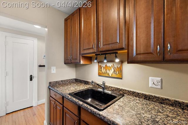 15 E Kirby Street 429, Detroit, MI 48202