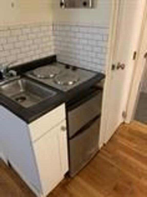51 South Huntington 103, Boston, MA 02130