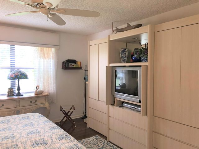 13335 TOUCHSTONE Place 103, Palm Beach Gardens, FL 33418