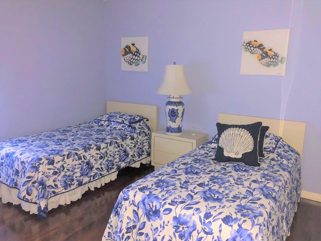 13335 TOUCHSTONE Place 103, Palm Beach Gardens, FL 33418
