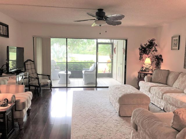 13335 TOUCHSTONE Place 103, Palm Beach Gardens, FL 33418