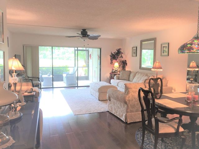 13335 TOUCHSTONE Place 103, Palm Beach Gardens, FL 33418