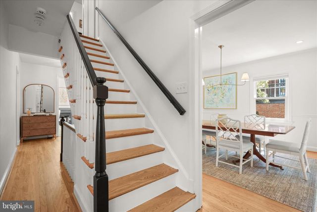 3075 N POLLARD ST N, Arlington, VA 22207