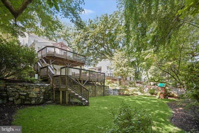 3075 N POLLARD ST N, Arlington, VA 22207