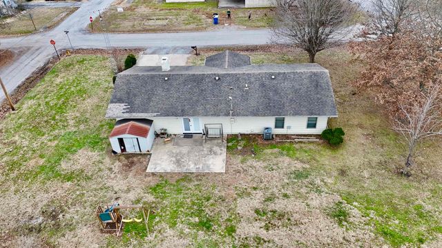 1103 Oliver Street, Benton, IL 62812