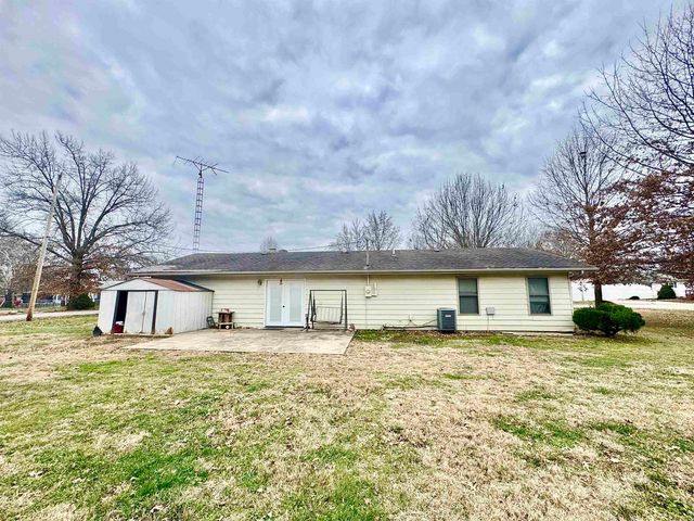 1103 Oliver Street, Benton, IL 62812