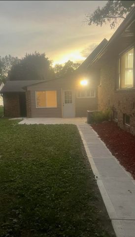 1711 W 57th Avenue, Merrillville, IN 46410