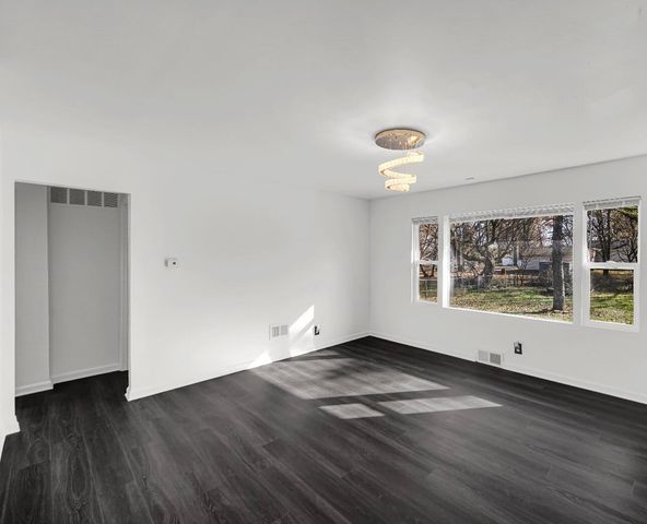 1711 W 57th Avenue, Merrillville, IN 46410