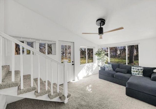 1711 W 57th Avenue, Merrillville, IN 46410