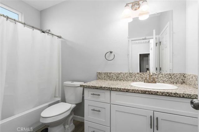 3280 McCall Ave, Selma, CA 93662