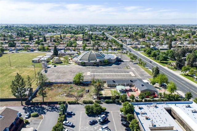 3280 McCall Ave, Selma, CA 93662