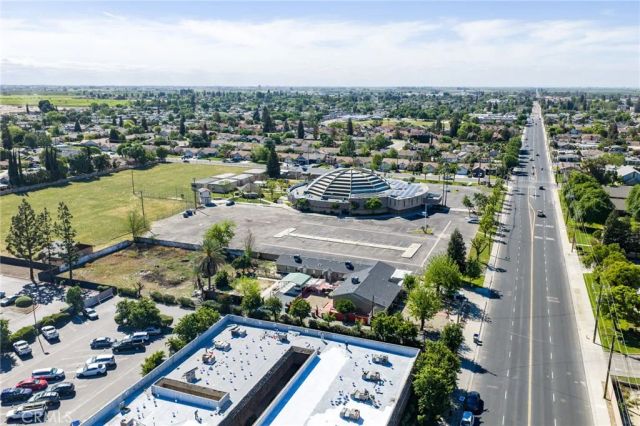 3280 McCall Ave, Selma, CA 93662