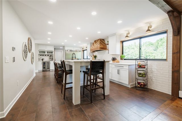 6126 Rossier Rd, Canandaigua Town, NY 14424