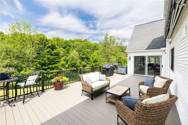 6126 Rossier Rd, Canandaigua Town, NY 14424