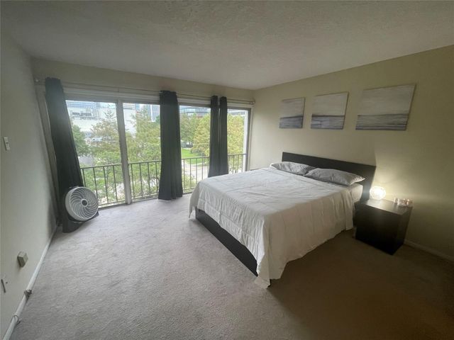 5050 Ambassador Way 314, Houston, TX 77056