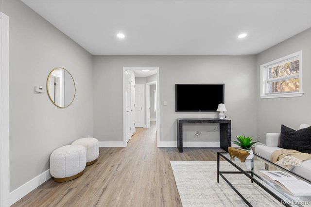 16221 SANTA ROSA Drive, Detroit, MI 48221