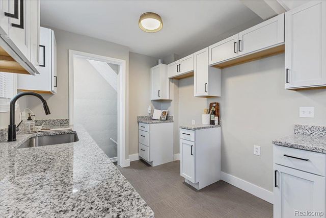 16221 SANTA ROSA Drive, Detroit, MI 48221