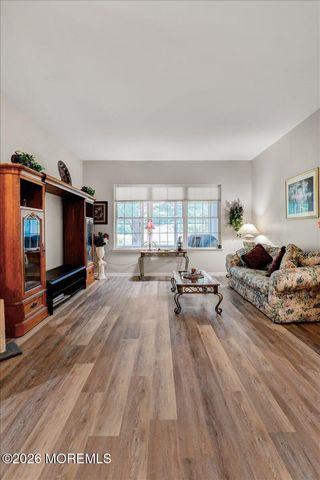 34 Spyglass Drive, Jackson, NJ 08527