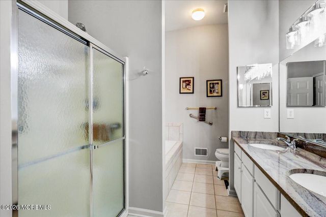 34 Spyglass Drive, Jackson, NJ 08527