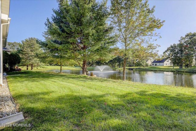 34 Spyglass Drive, Jackson, NJ 08527