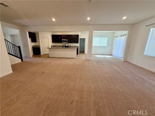 13886 Camino Cinco, Victorville, CA 92392