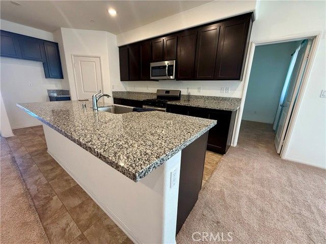13886 Camino Cinco, Victorville, CA 92392