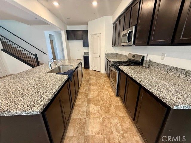 13886 Camino Cinco, Victorville, CA 92392