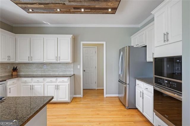 1045 Tullmore Drive, Roswell, GA 30075