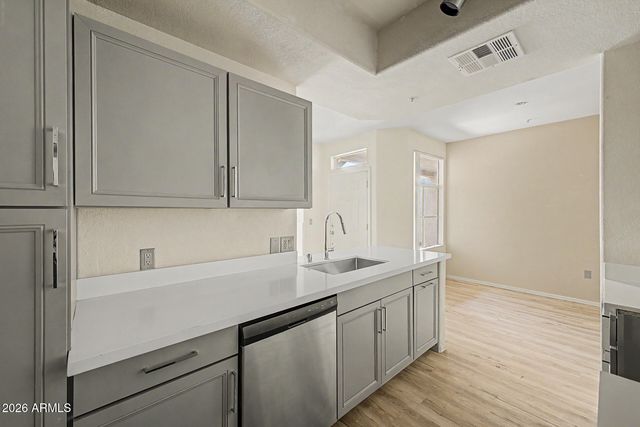 3830 E Lakewood Parkway E 2047, Phoenix, AZ 85048