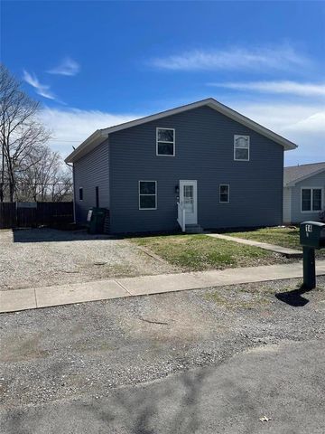 14 N High Street, Smithton, IL 62285