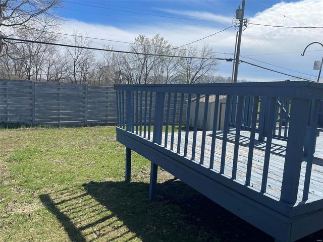 14 N High Street, Smithton, IL 62285