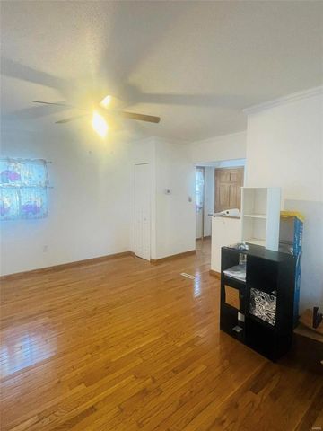 14 N High Street, Smithton, IL 62285