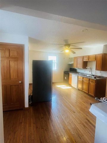14 N High Street, Smithton, IL 62285