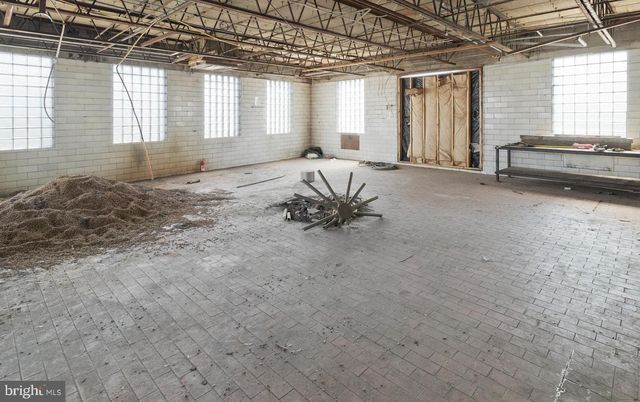 300 W INDUSTRIAL BLVD, Cumberland, MD 21502