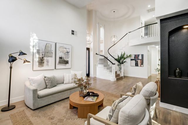 300 Alwoodley Ct, Roseville, CA 95678