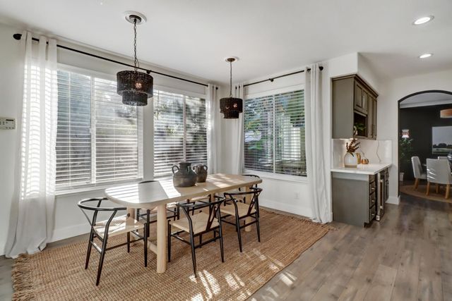 300 Alwoodley Ct, Roseville, CA 95678