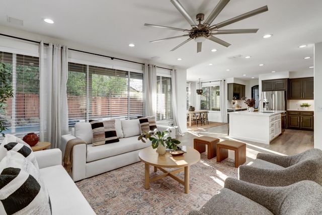 300 Alwoodley Ct, Roseville, CA 95678