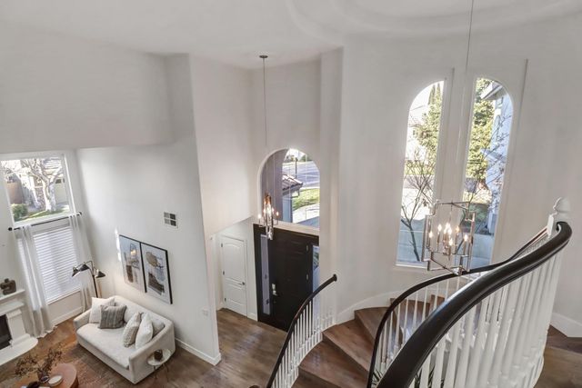 300 Alwoodley Ct, Roseville, CA 95678